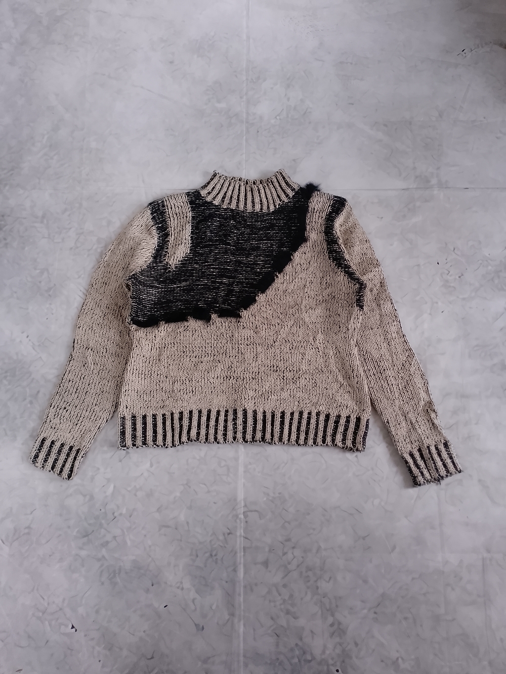 Vintage 90s Womens Two-Tone Knit Sweater in Beige and Black - Mock Neck Wool